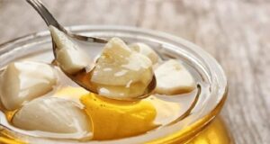 remedio de vinagre de manzana, miel y ajo